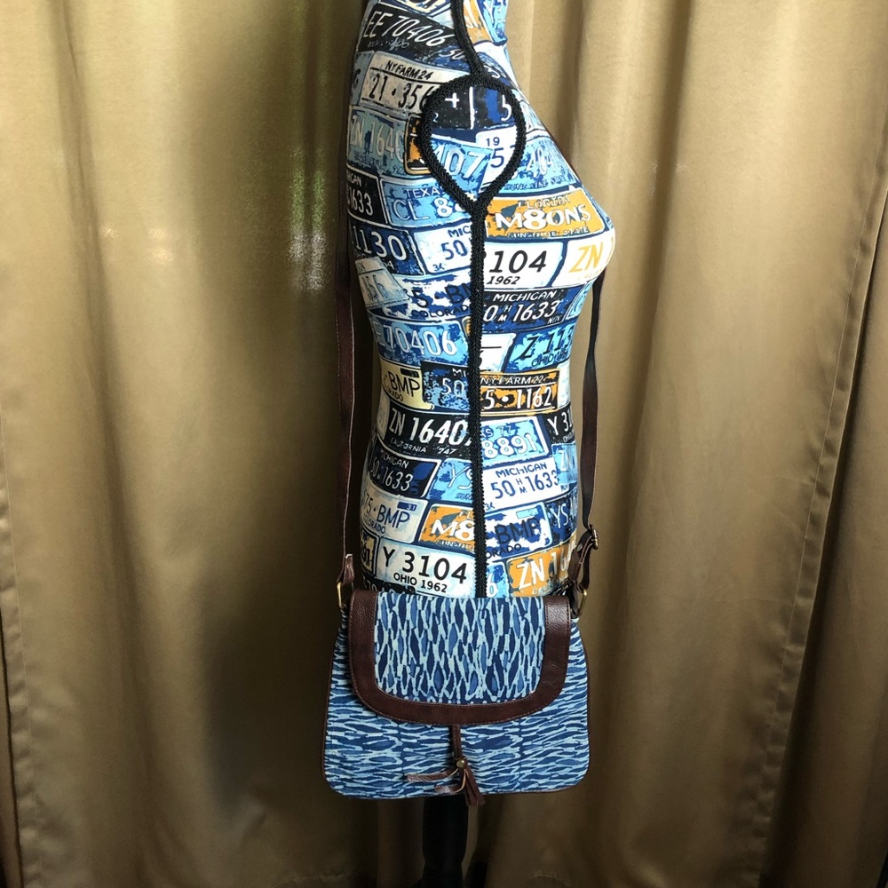 Blue Wave Pattern Adjustable Crossbody Purse Bag - image 2